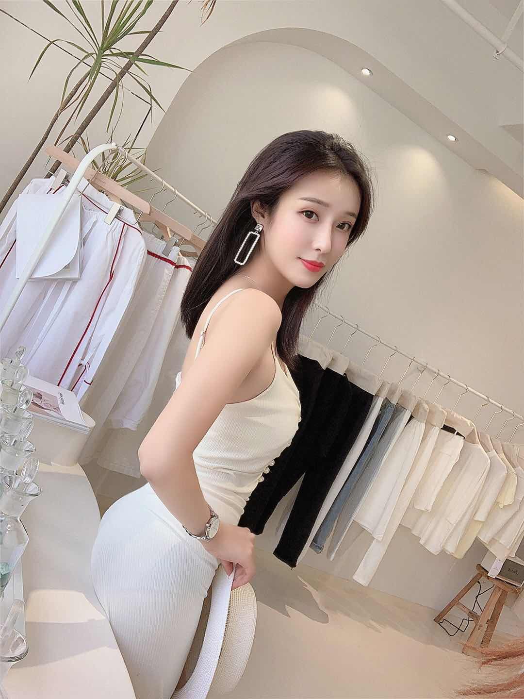 上海徐汇区足疗服务店有哪些品牌的服务员